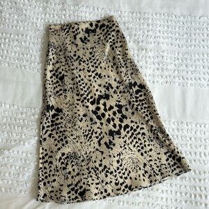 Aritzia - Babaton slip skirt - Size 00 ✨